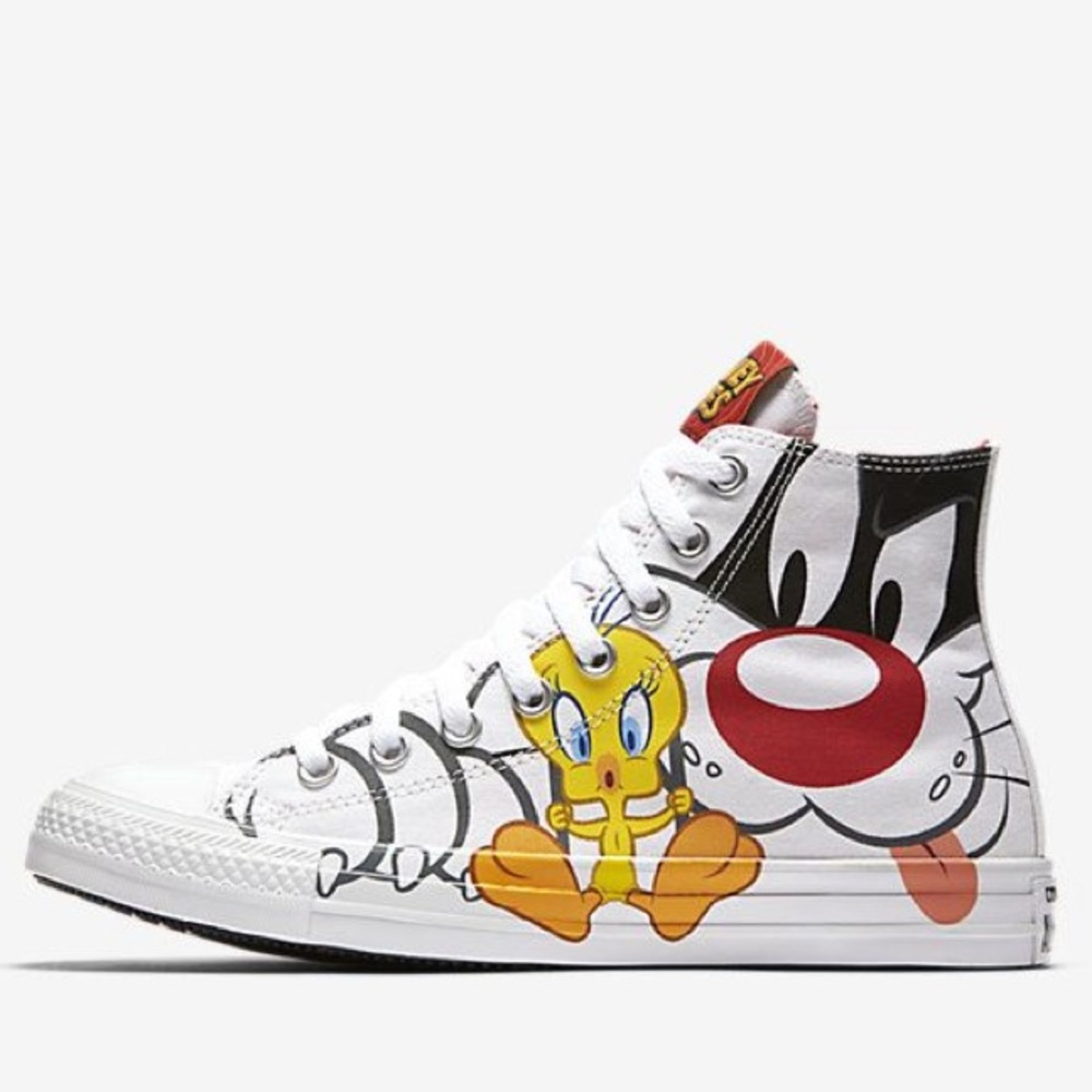 NIB Converse Looney Tunes x Chuck Taylor All Star Hi Sylvester & Tweety Sneakers